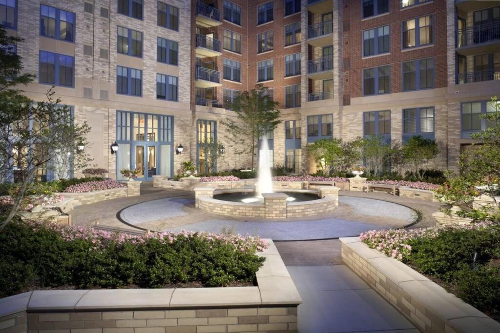 Fantastic 2 Bedroom Condo At Pentagon City Arlington Bagian luar foto