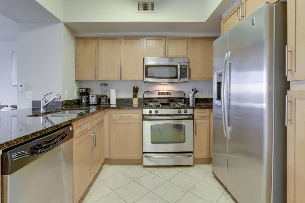 Fantastic 2 Bedroom Condo At Pentagon City Arlington Bagian luar foto