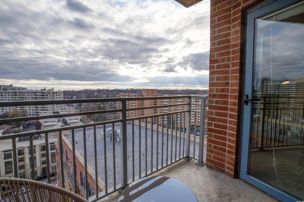 Fantastic 2 Bedroom Condo At Pentagon City Arlington Bagian luar foto
