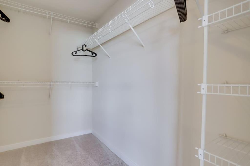 Fantastic 2 Bedroom Condo At Pentagon City Arlington Bagian luar foto
