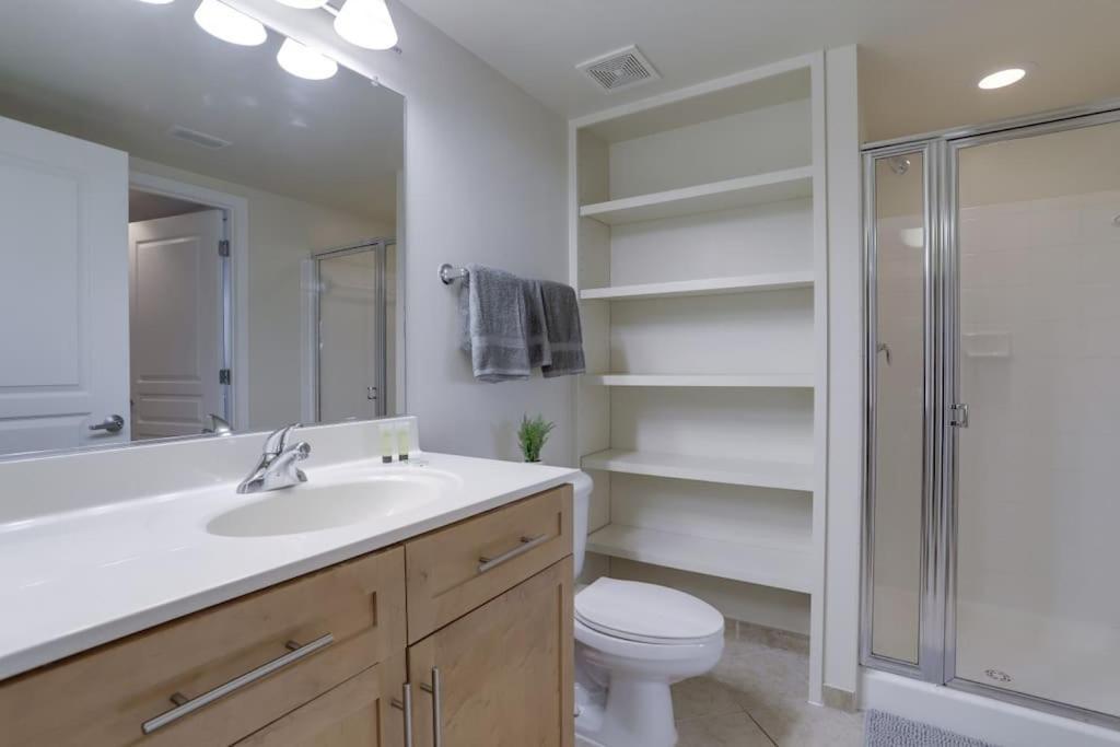 Fantastic 2 Bedroom Condo At Pentagon City Arlington Bagian luar foto