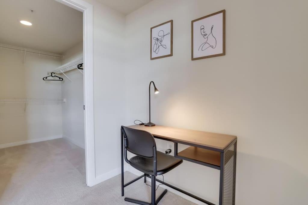 Fantastic 2 Bedroom Condo At Pentagon City Arlington Bagian luar foto